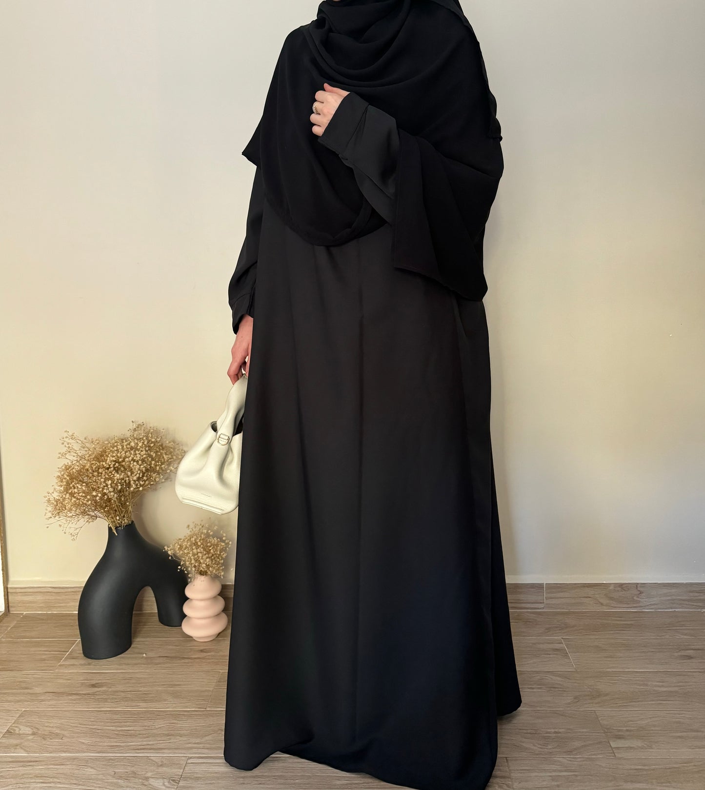 Abaya minimaliste