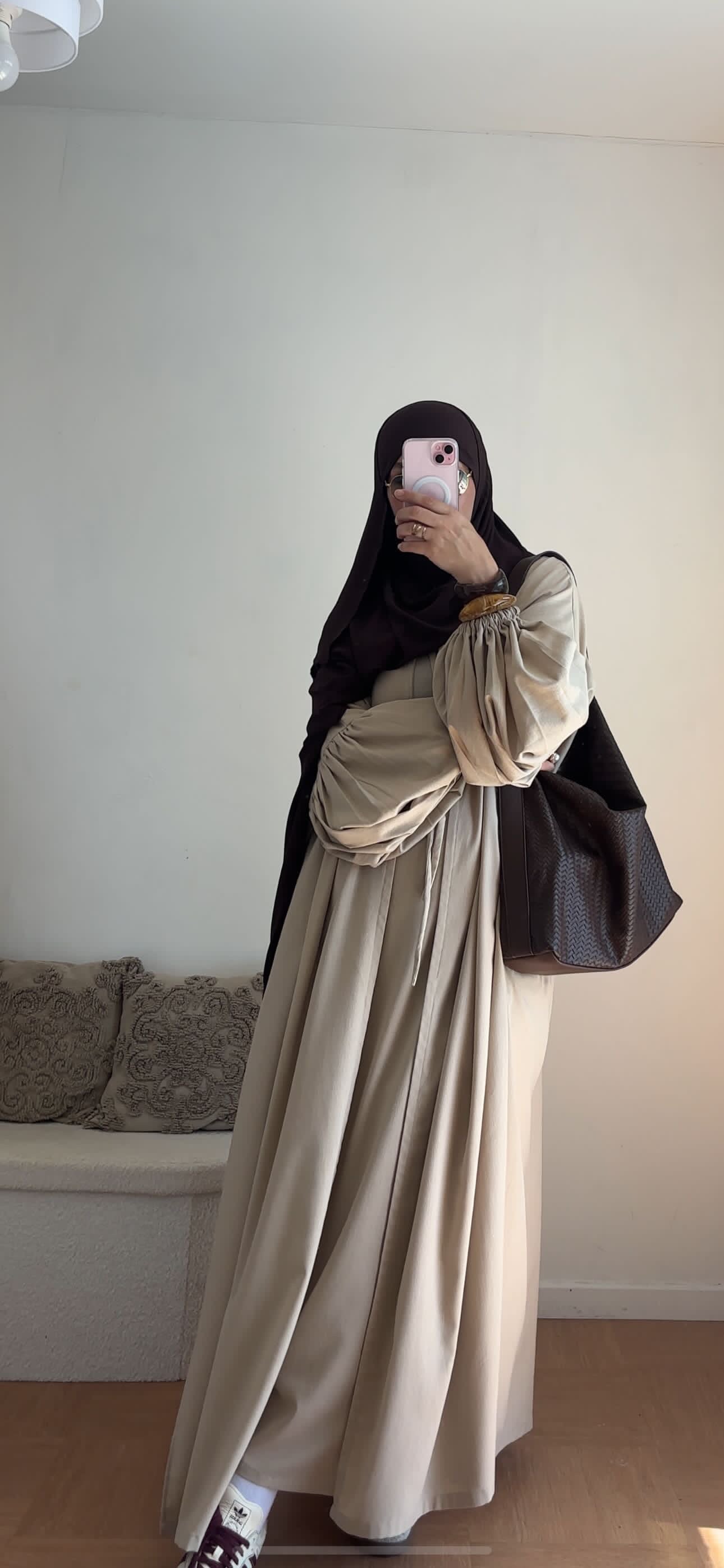 Set Safiya